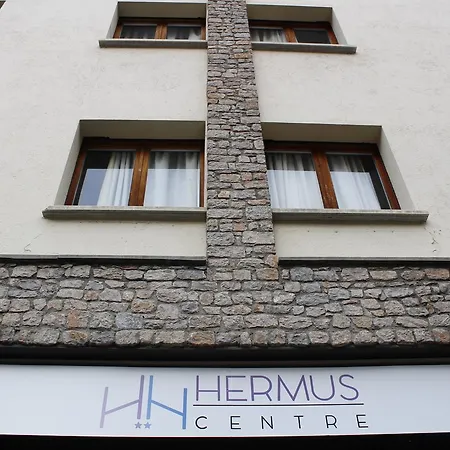 Hermus Centre Vila فندق 2*