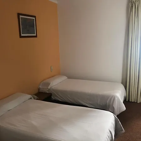 Hermus Centre Vila انكامب