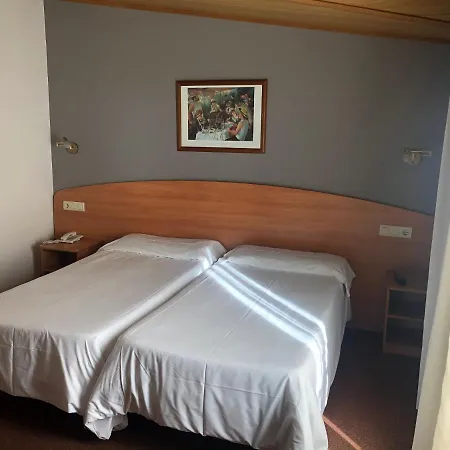 Hermus Centre Vila انكامب