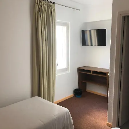 Hermus Centre Vila 호텔