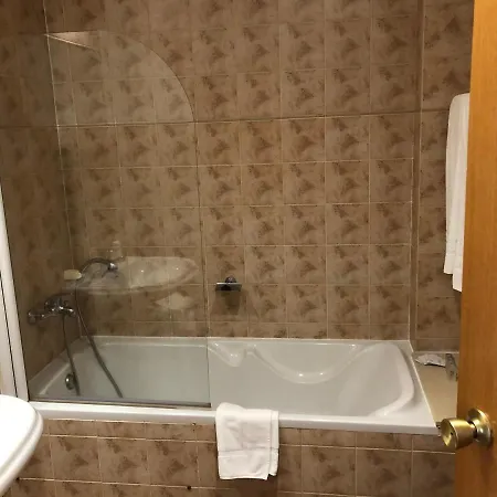 Hermus Centre Vila 호텔 2*